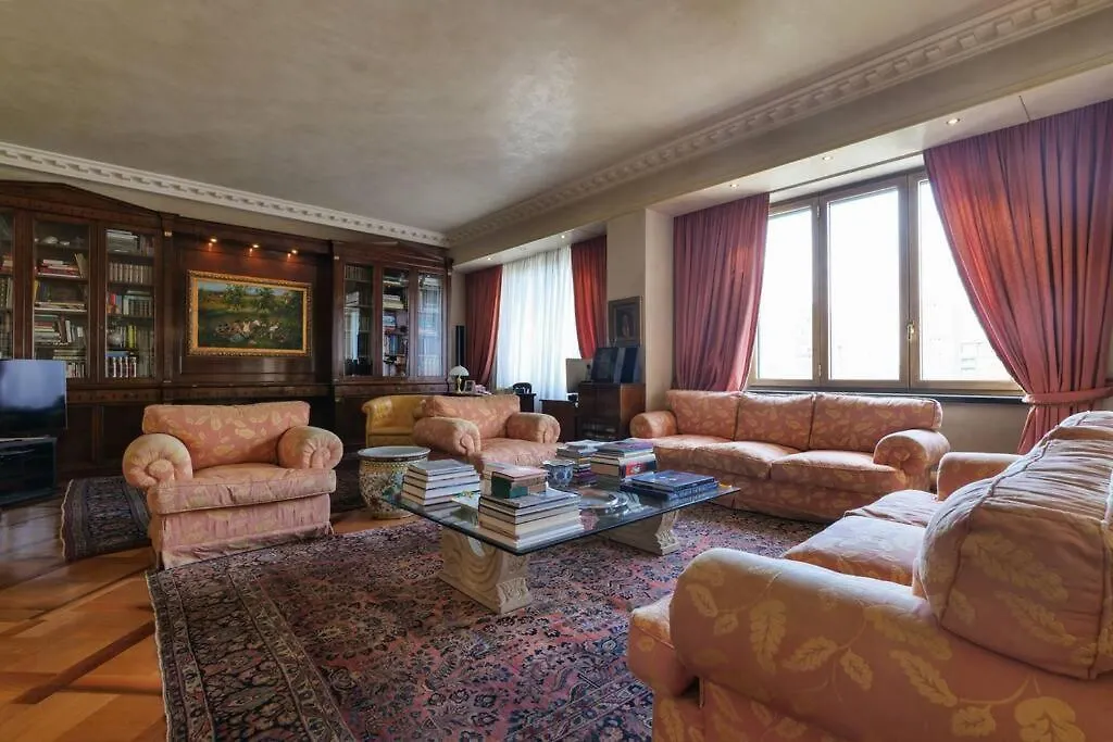 Centro Extra Luxury Appartment With Terrace Milan Italy