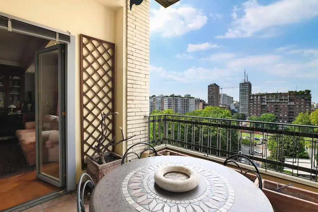 Centro Extra Luxury Appartment With Terrace Milan